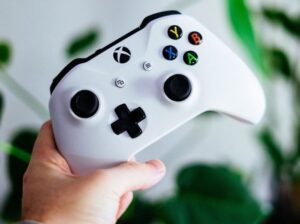 وحدة تحكم Xbox بحالة جيدة لاسلكية